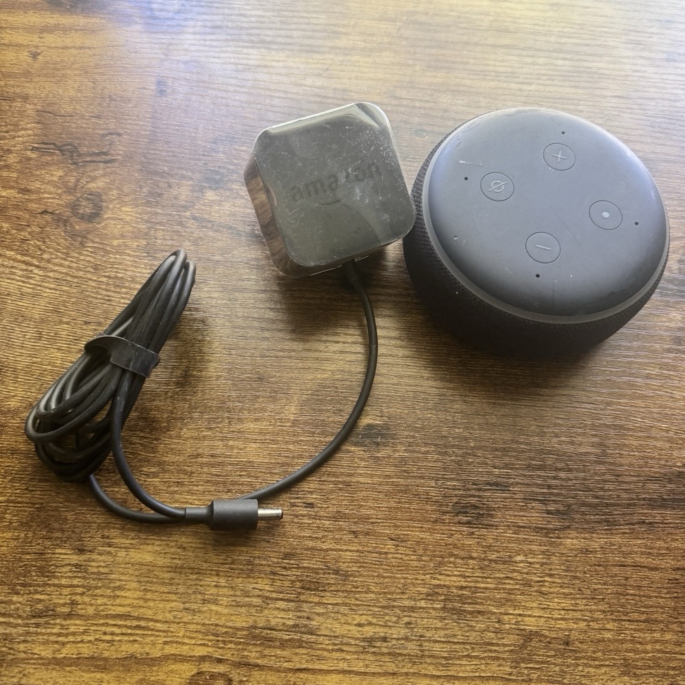 Amazon Echo Dot Gen 3 Smart Speaker Charcoal C78MP8 W/ Power Supply - Tested